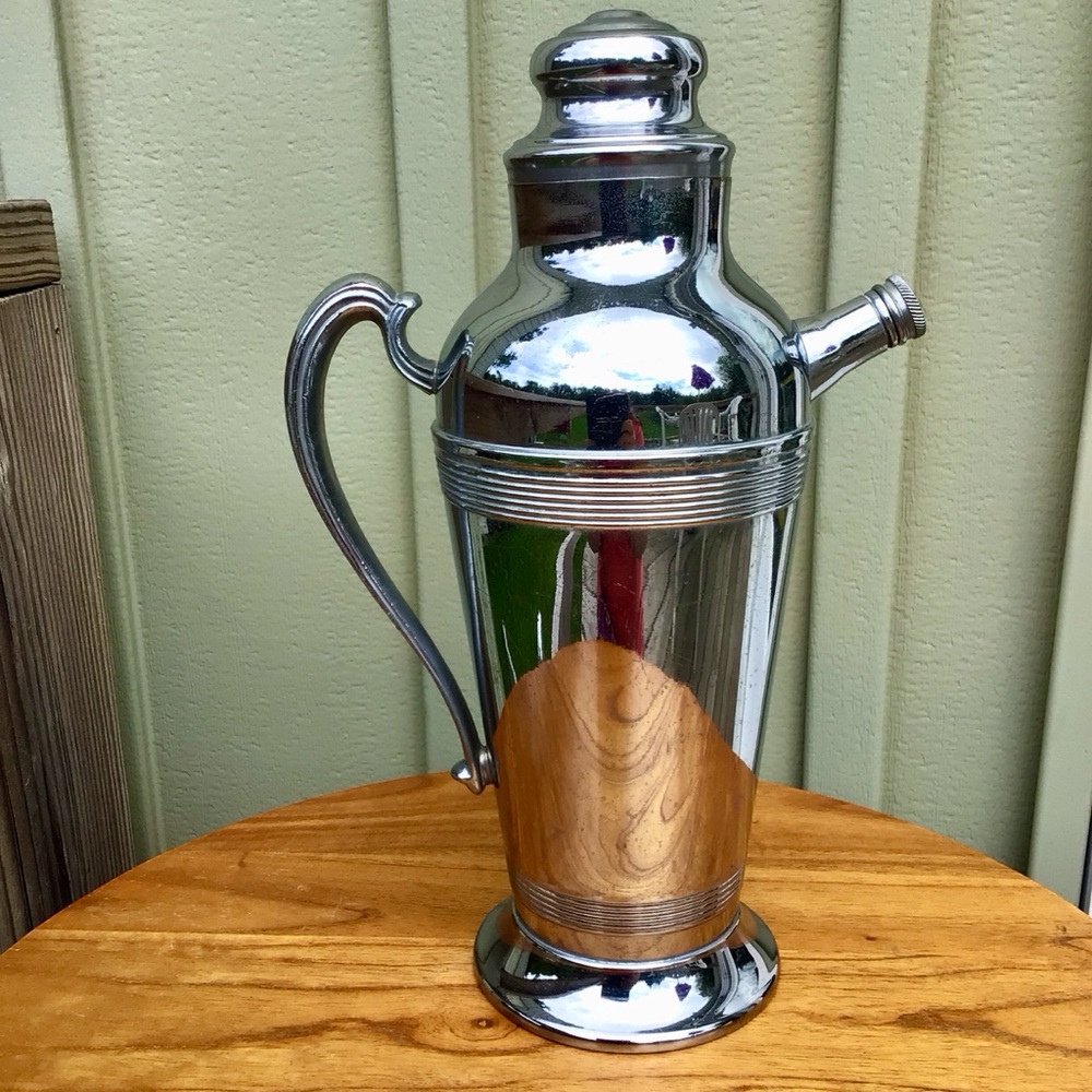 Vintage Stainless Chrome MCM Cocktail Shaker Pitcher with Goblets - Picture 4 of 13